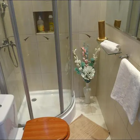 Old Town P&o Serviced Lägenhet *